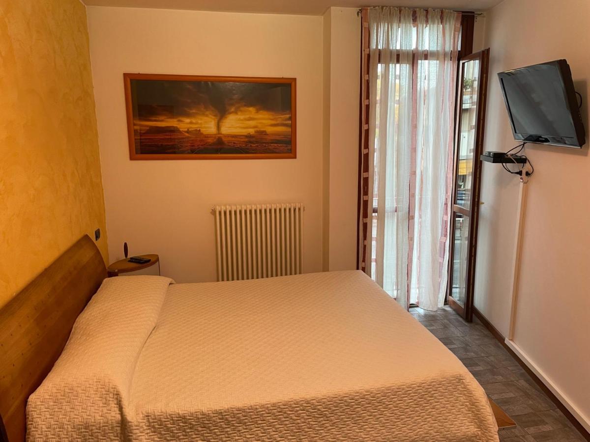 Intero Appartamento Parma - Con Sky Wi-Fi E Tv - Zona Fiera Roncopascolo Eksteriør billede